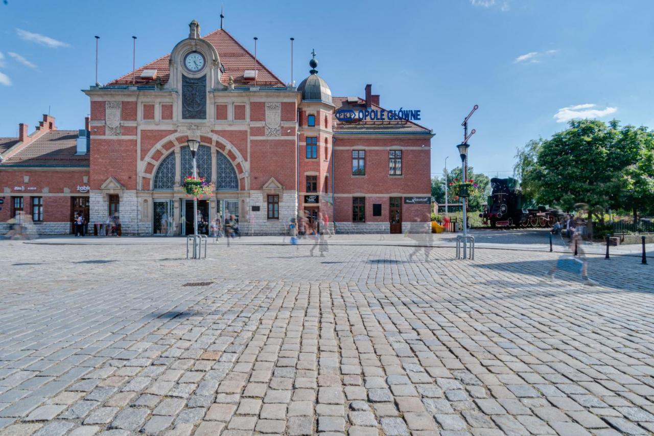 Hostel Opole Glowne Eksteriør bilde